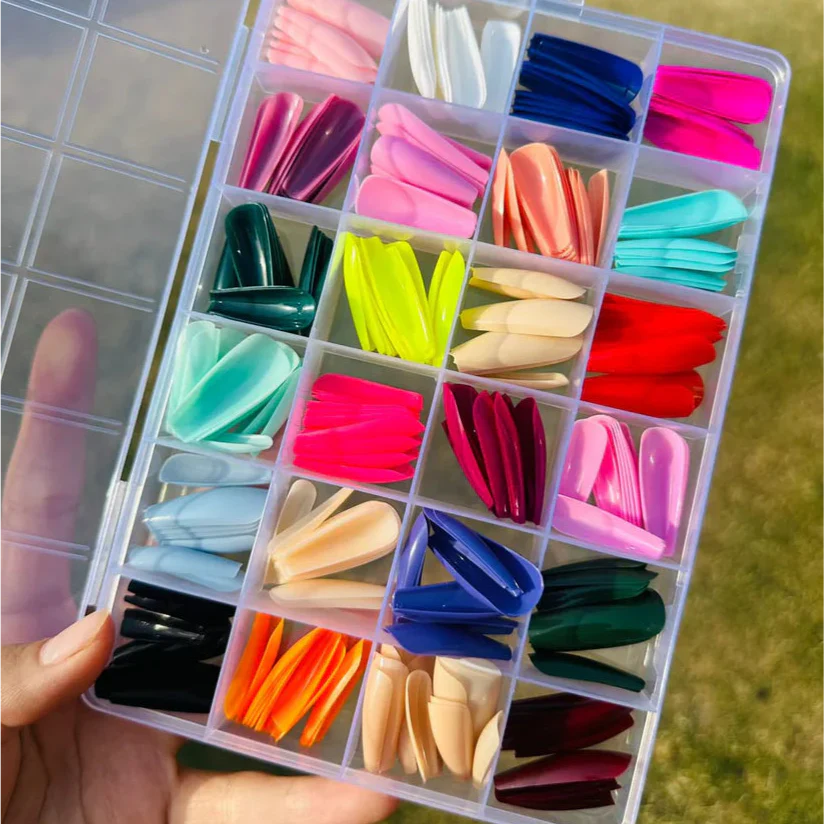 576 pcs nails with box ,reusable nails,24 different colours,beautiful fake nails